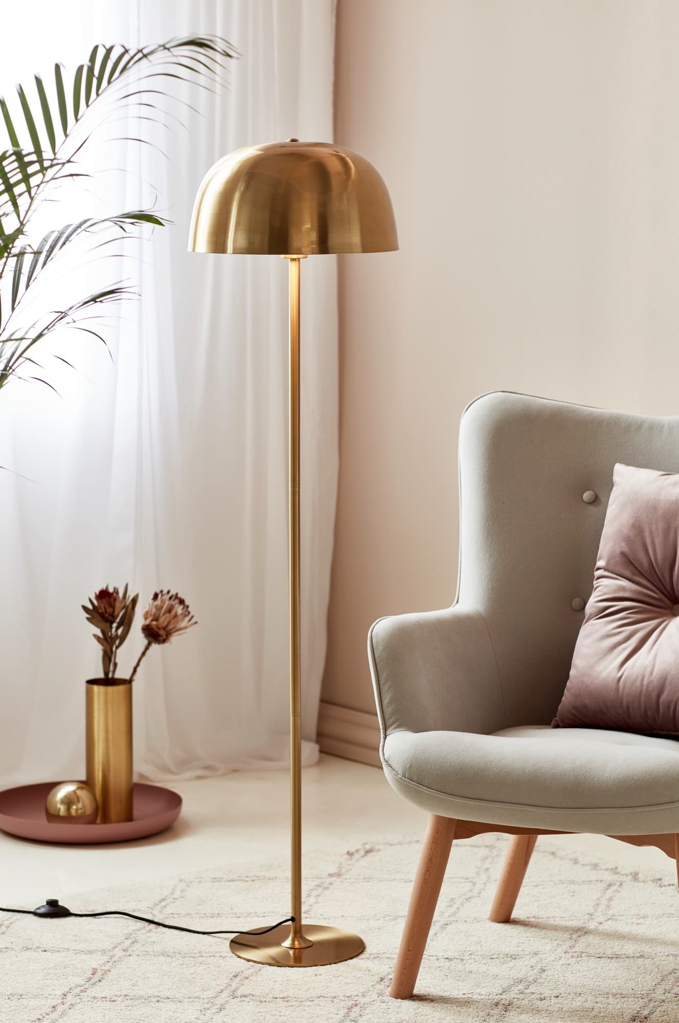 Cera | Floor lamp | Brass