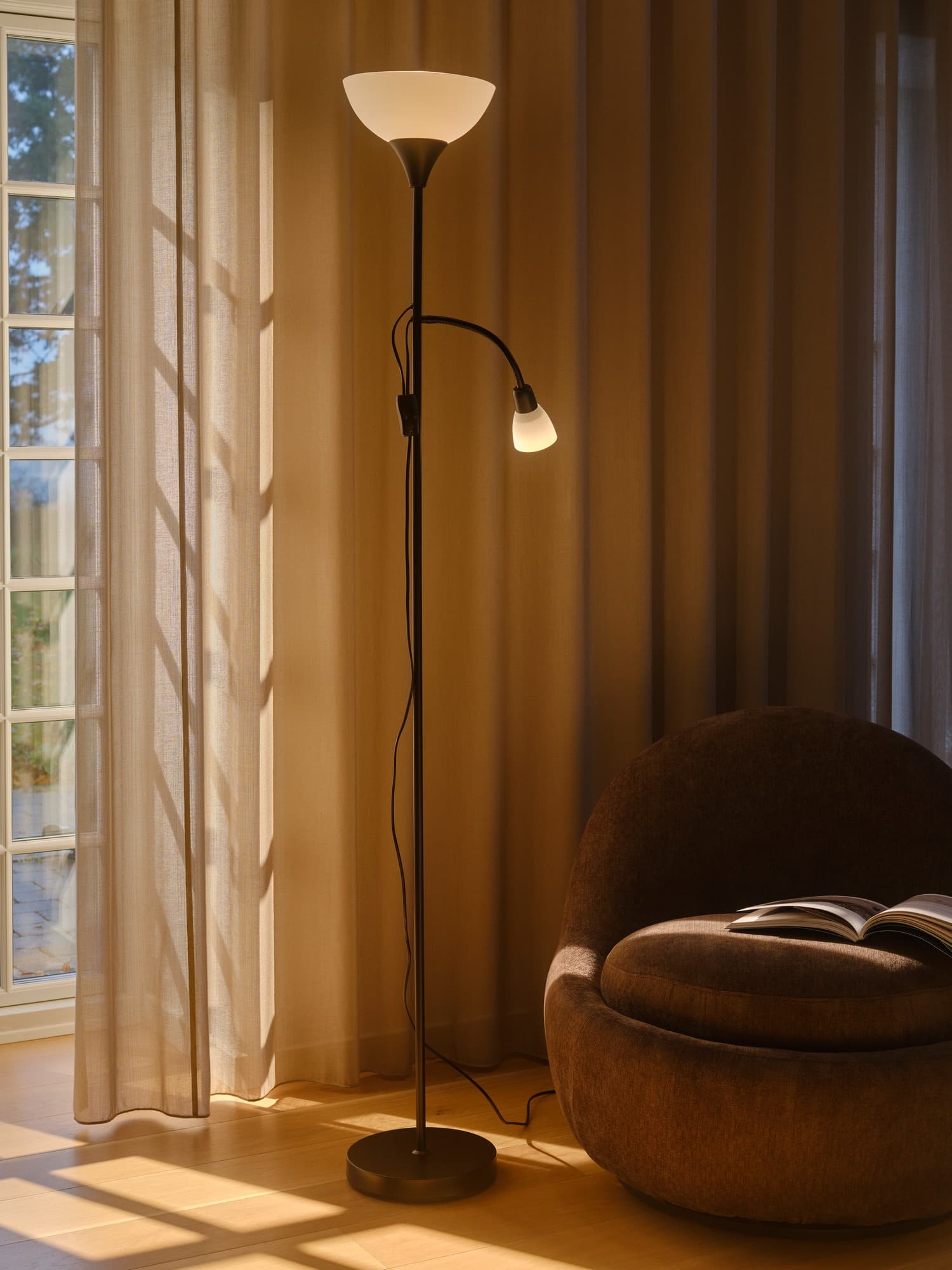 Lauria | Floor lamp | Black